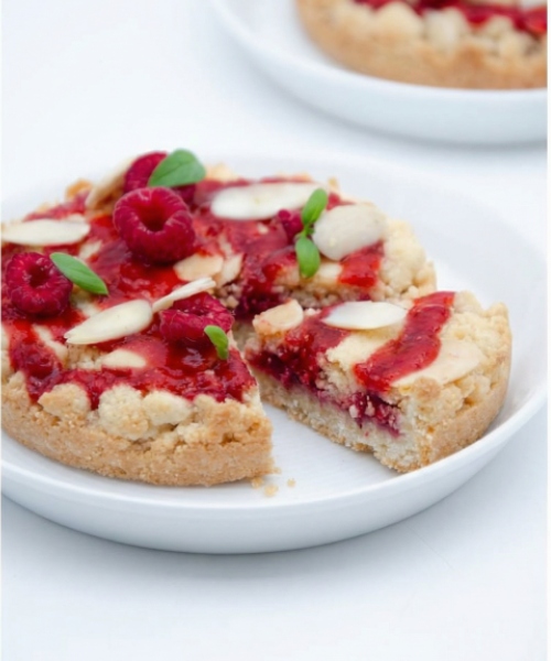 کیک کرامبل بری نارگیل رژیمی